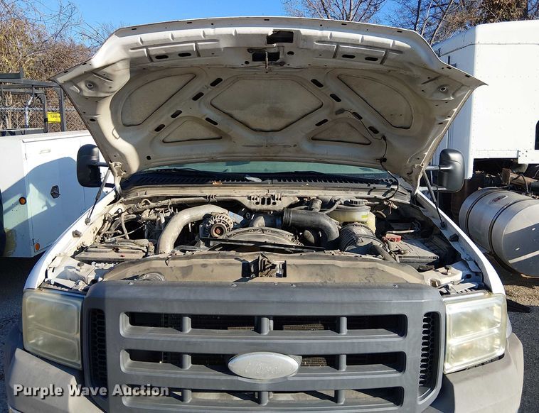 image for item FK0805 2005 Ford F550 truck cab and chassis