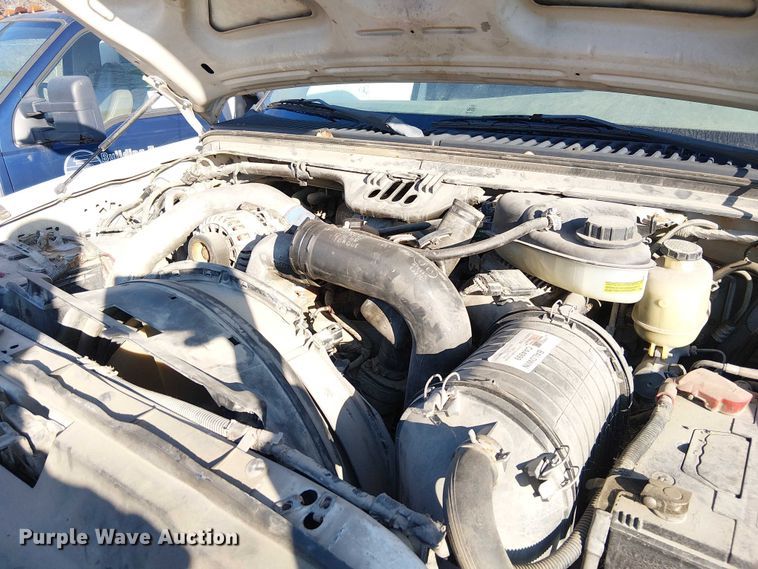 image for item FK0805 2005 Ford F550 truck cab and chassis