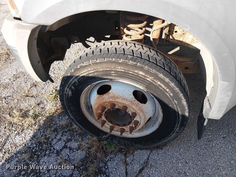 image for item FK0805 2005 Ford F550 truck cab and chassis