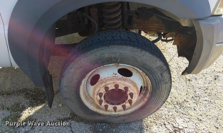 image for item FK0805 2005 Ford F550 truck cab and chassis