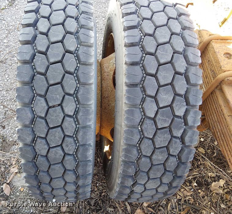 image for item FK0805 2005 Ford F550 truck cab and chassis