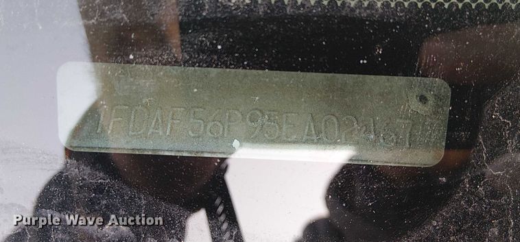 image for item FK0805 2005 Ford F550 truck cab and chassis