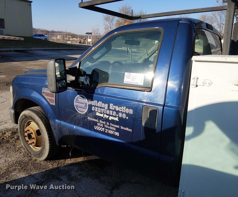 image for item FK0806 2008 Ford F350 Super Duty utility bed pickup truck