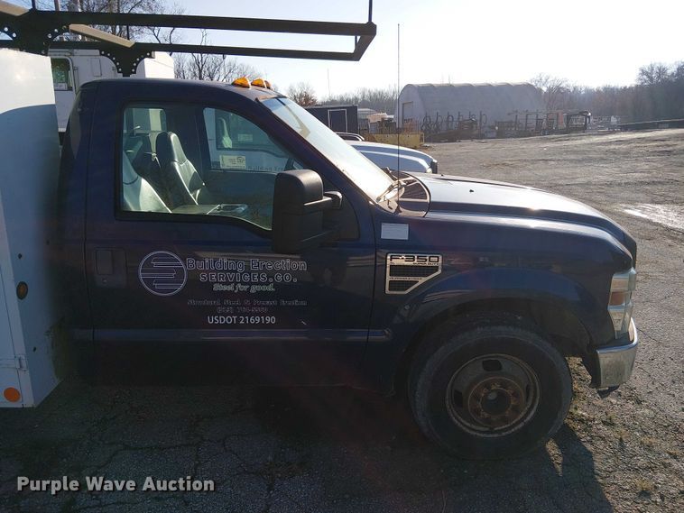 image for item FK0806 2008 Ford F350 Super Duty utility bed pickup truck