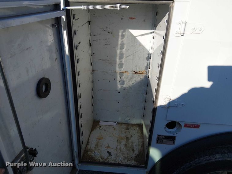 image for item FK0806 2008 Ford F350 Super Duty utility bed pickup truck