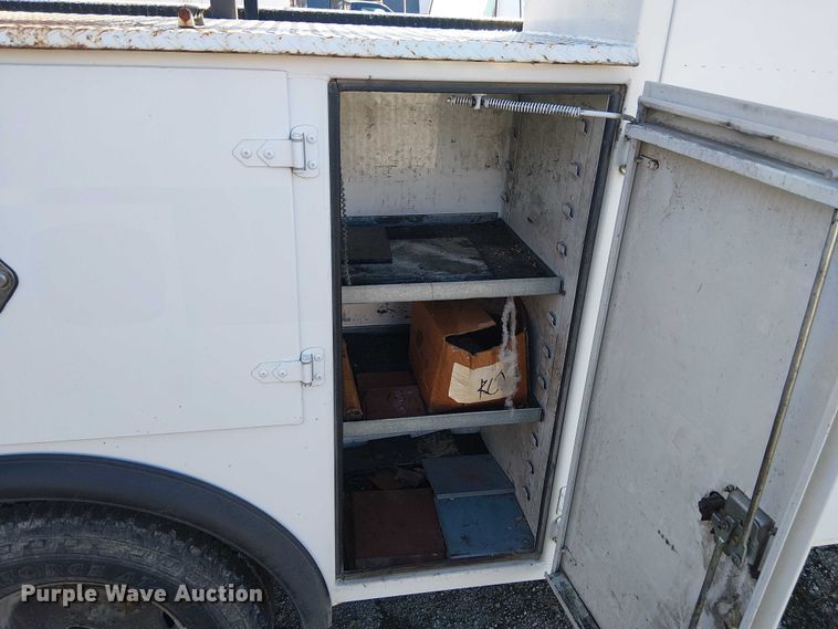 image for item FK0806 2008 Ford F350 Super Duty utility bed pickup truck