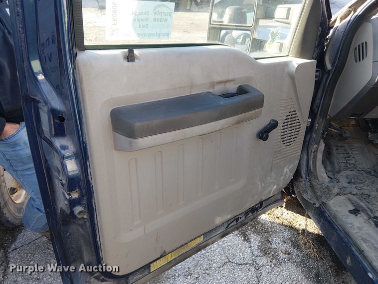 image for item FK0806 2008 Ford F350 Super Duty utility bed pickup truck