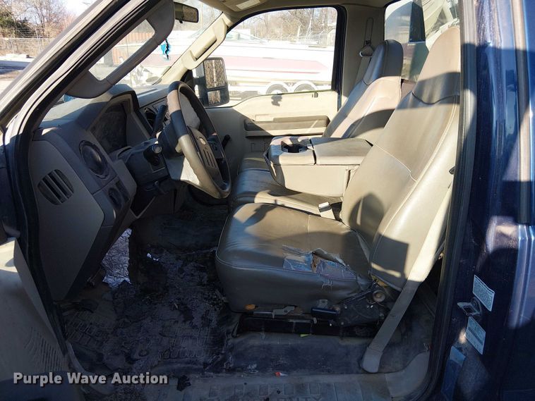 image for item FK0806 2008 Ford F350 Super Duty utility bed pickup truck