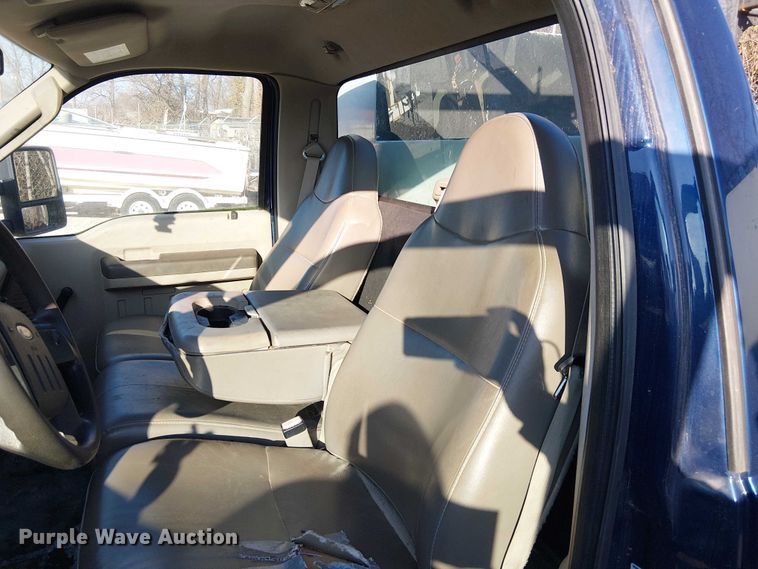 image for item FK0806 2008 Ford F350 Super Duty utility bed pickup truck