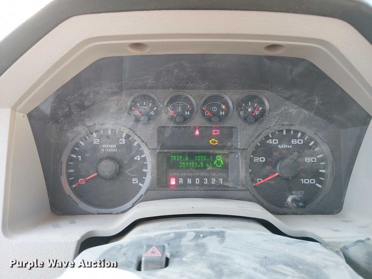 image for item FK0806 2008 Ford F350 Super Duty utility bed pickup truck