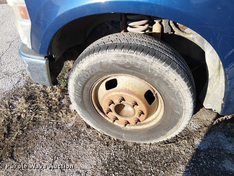 image for item FK0806 2008 Ford F350 Super Duty utility bed pickup truck