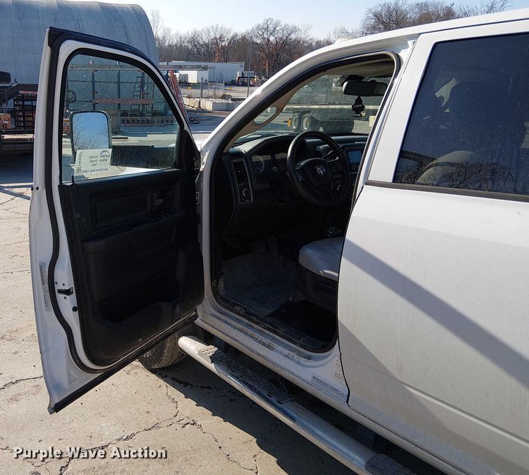 image for item FK0807 2015 RAM 3500 Crew Cab pickup truck