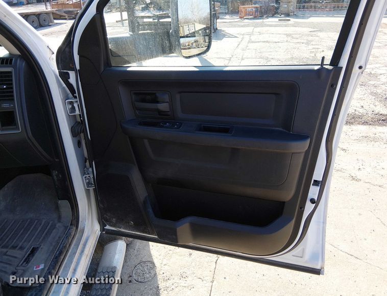 image for item FK0807 2015 RAM 3500 Crew Cab pickup truck