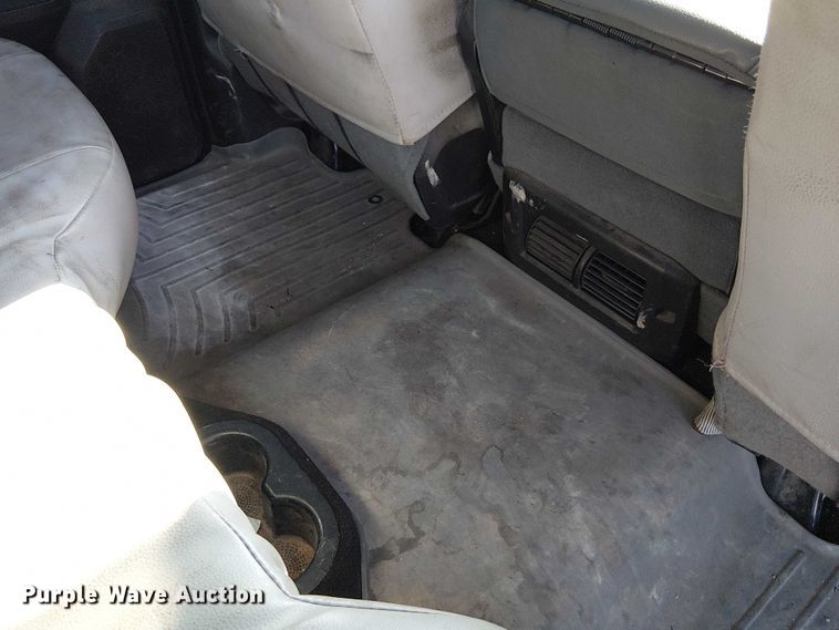 image for item FK0807 2015 RAM 3500 Crew Cab pickup truck