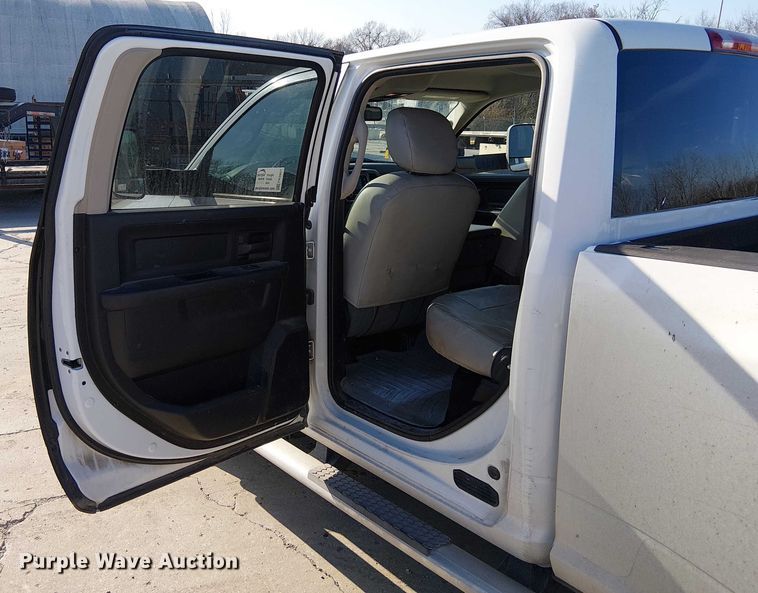 image for item FK0807 2015 RAM 3500 Crew Cab pickup truck