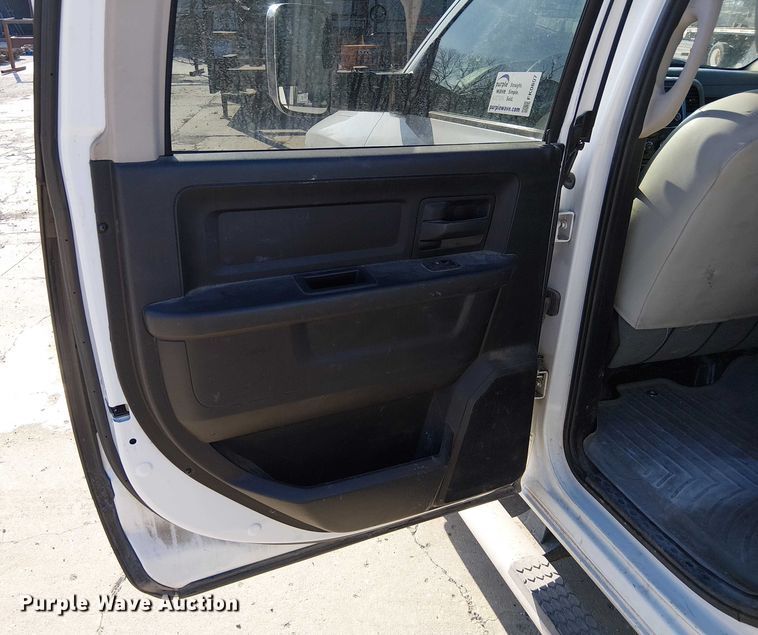 image for item FK0807 2015 RAM 3500 Crew Cab pickup truck