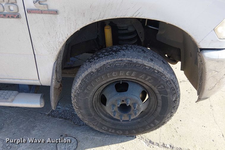 image for item FK0807 2015 RAM 3500 Crew Cab pickup truck