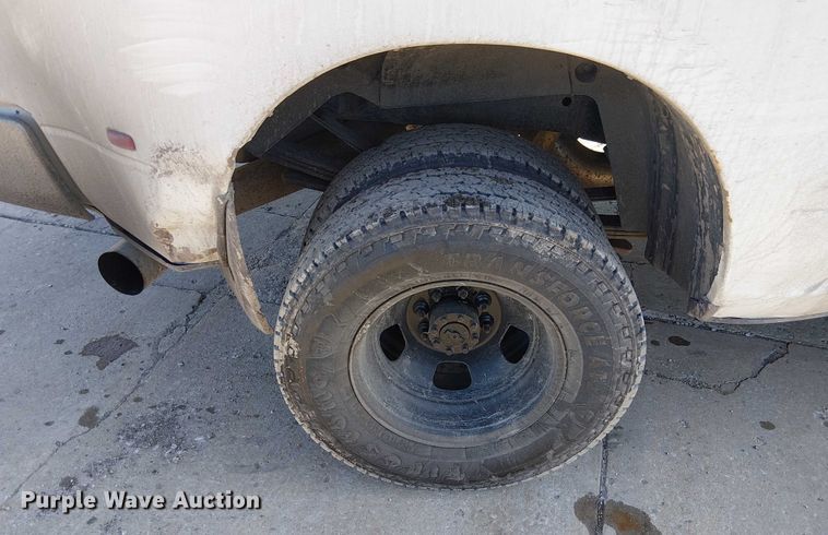 image for item FK0807 2015 RAM 3500 Crew Cab pickup truck