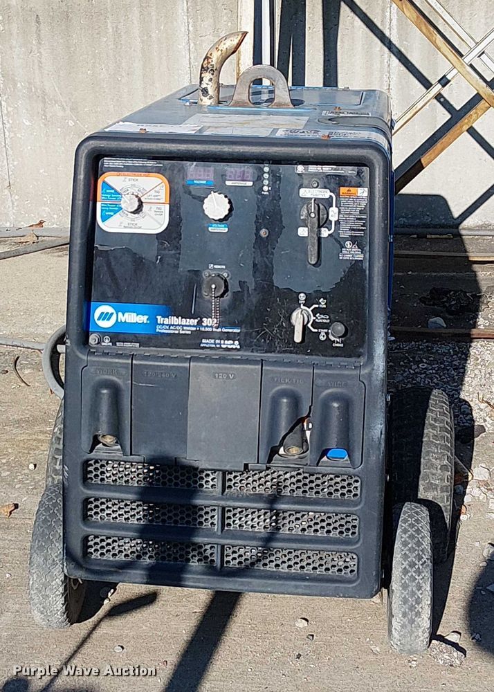 image for item FK0819 Miller Trailblazer 302 welder/generator