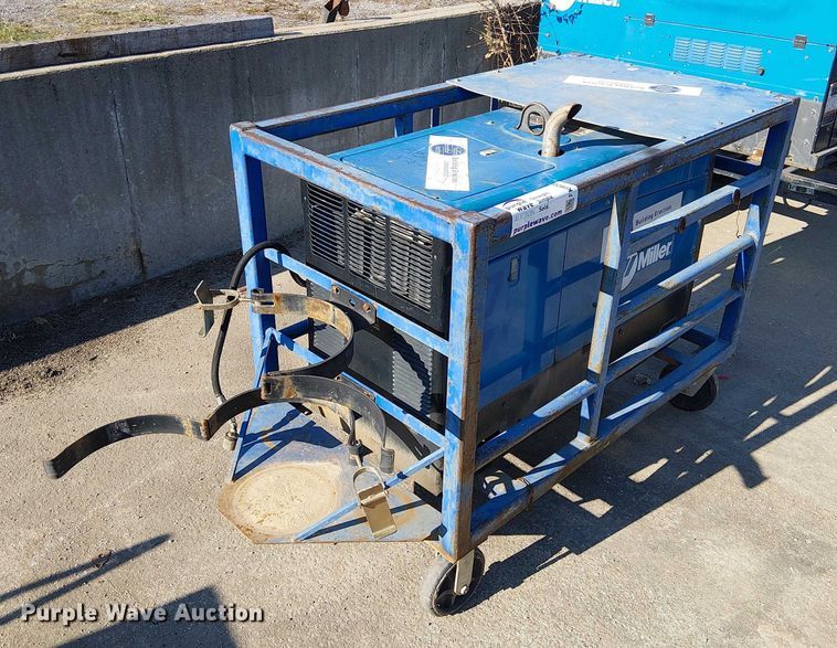 image for item FK0820 Miller Bobcat 250 welder/generator