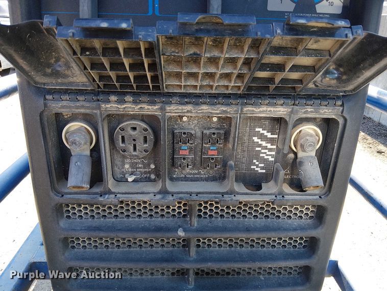 image for item FK0820 Miller Bobcat 250 welder/generator