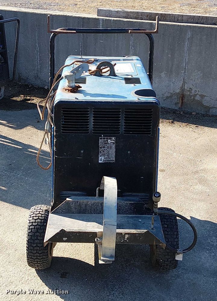 image for item FK0821 Miller Bobcat 250 welder/generator