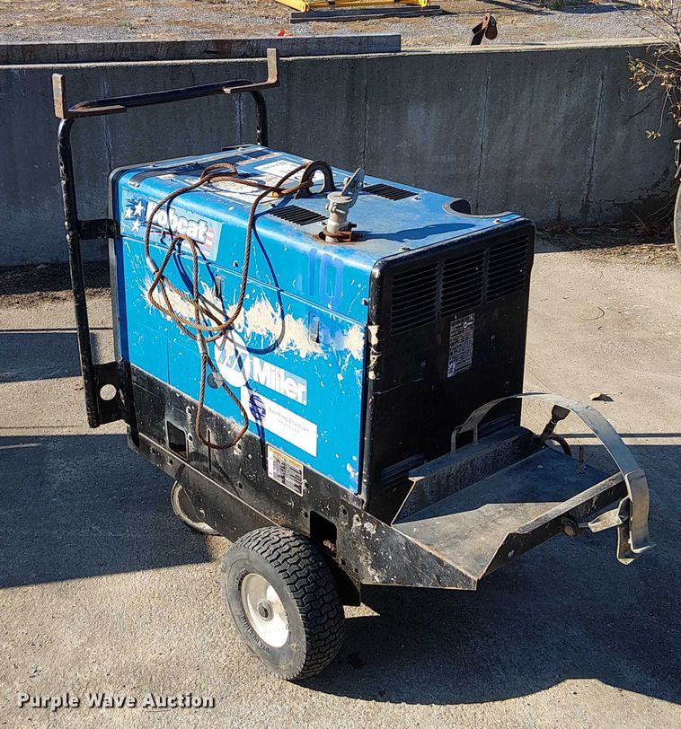 image for item FK0821 Miller Bobcat 250 welder/generator