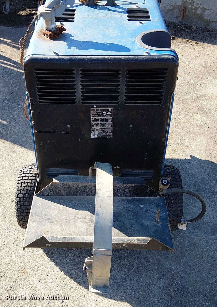 image for item FK0821 Miller Bobcat 250 welder/generator