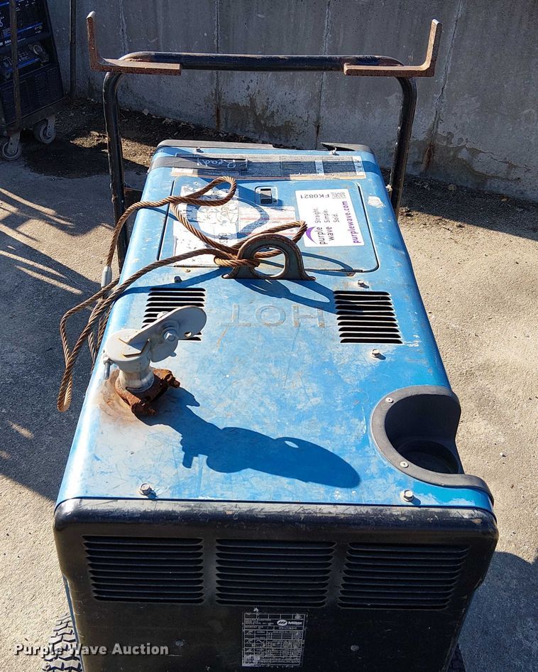 image for item FK0821 Miller Bobcat 250 welder/generator