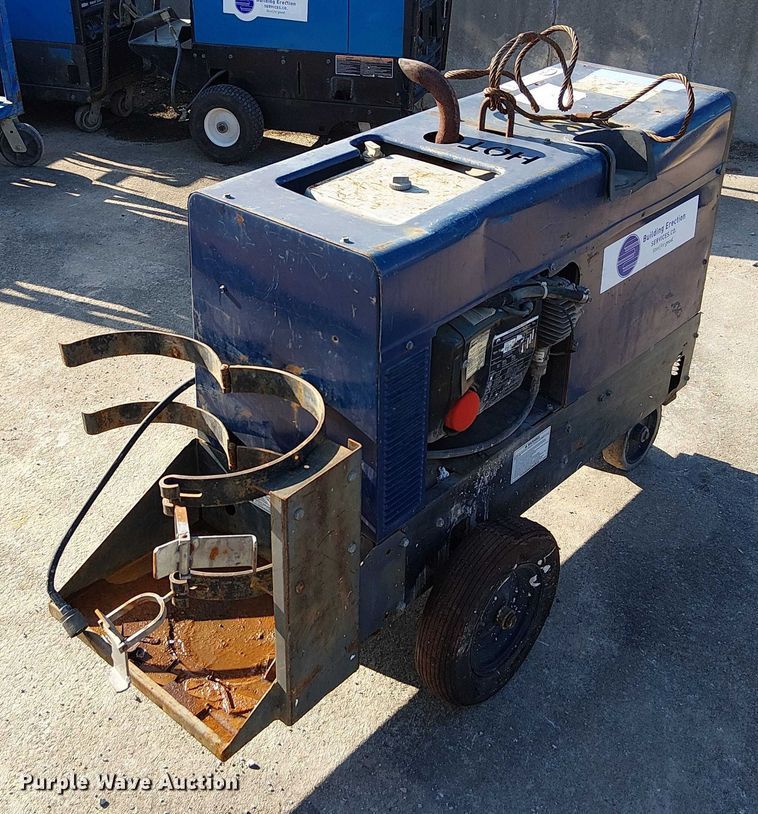 image for item FK0822 Miller Bobcat 225 welder/generator
