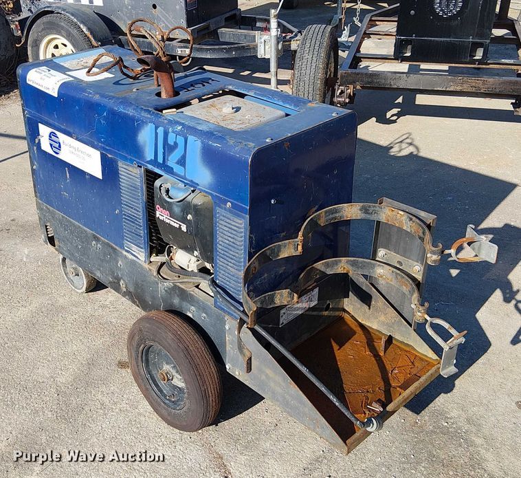 image for item FK0822 Miller Bobcat 225 welder/generator