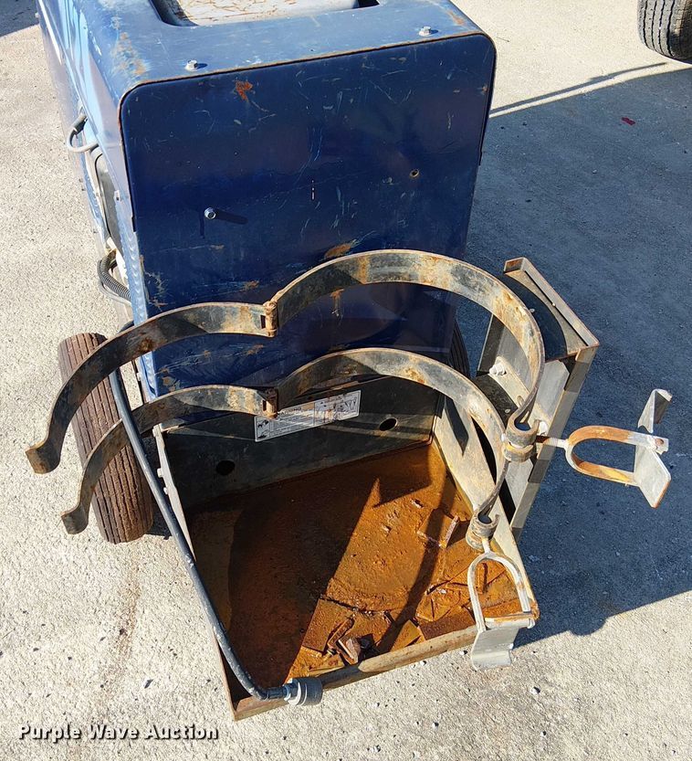 image for item FK0822 Miller Bobcat 225 welder/generator