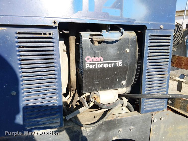 image for item FK0822 Miller Bobcat 225 welder/generator