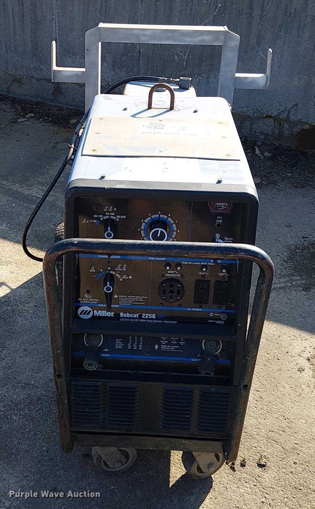 image for item FK0823 Miller Bobcat 225G welder/generator