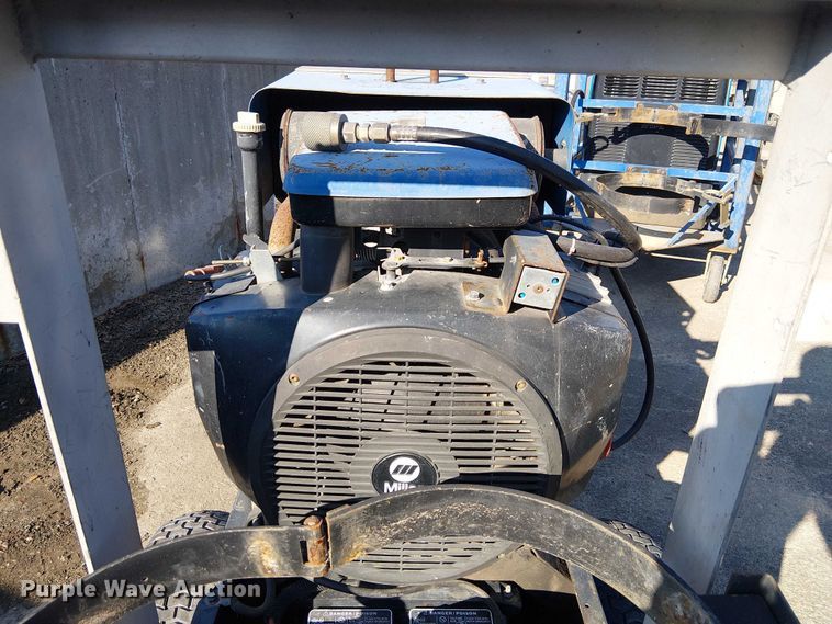 image for item FK0823 Miller Bobcat 225G welder/generator