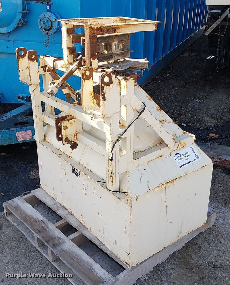 image for item FK0852 Herd 1200C seeder