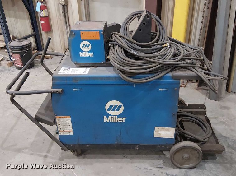 image for item FK0868 Miller Deltaweld 452 welder