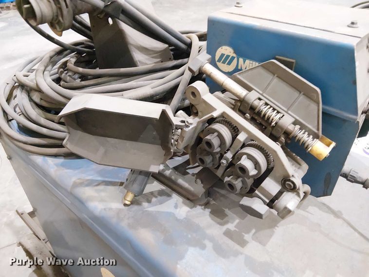 image for item FK0868 Miller Deltaweld 452 welder
