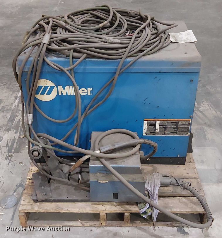 image for item FK0869 Miller Dimension 452 welder