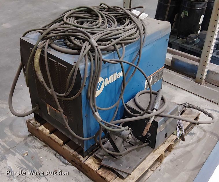 image for item FK0869 Miller Dimension 452 welder