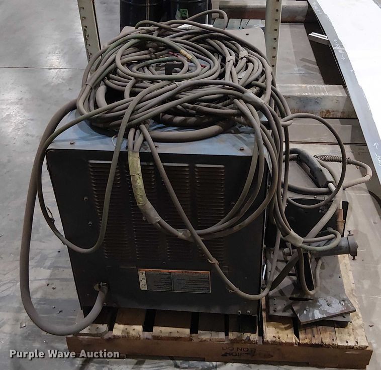 image for item FK0869 Miller Dimension 452 welder