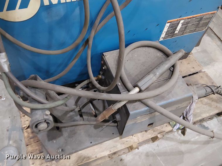 image for item FK0869 Miller Dimension 452 welder