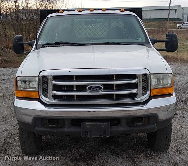 image for item FK0872 2000 Ford F550 Super Duty Crew Cab flatbed truck