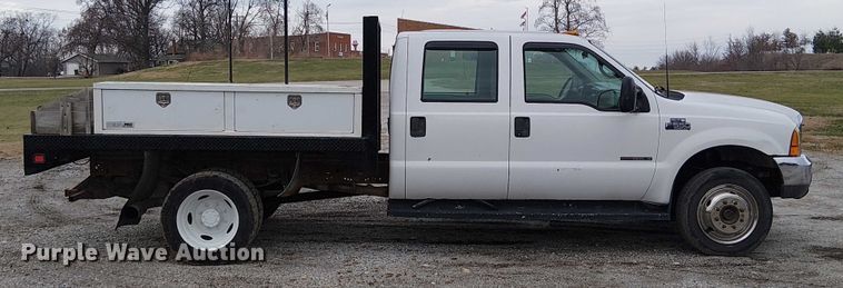 image for item FK0872 2000 Ford F550 Super Duty Crew Cab flatbed truck