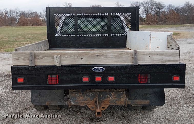 image for item FK0872 2000 Ford F550 Super Duty Crew Cab flatbed truck