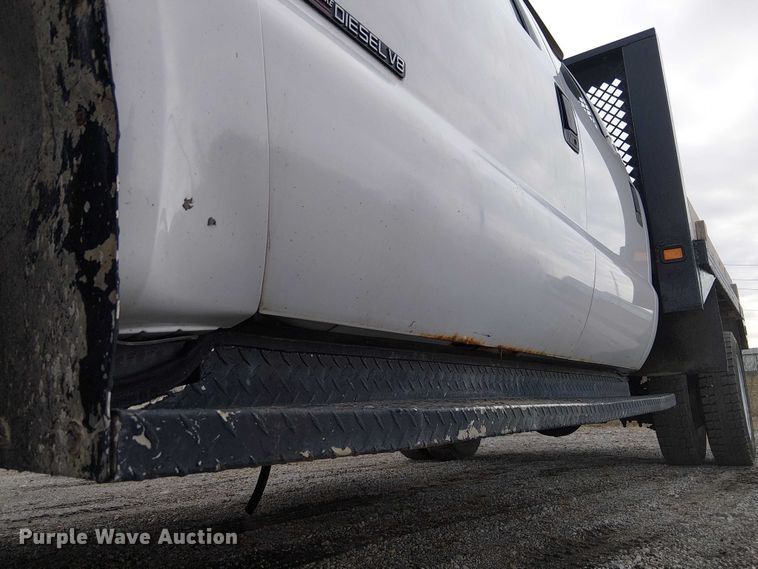 image for item FK0872 2000 Ford F550 Super Duty Crew Cab flatbed truck