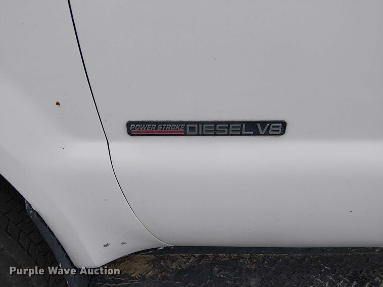 image for item FK0872 2000 Ford F550 Super Duty Crew Cab flatbed truck