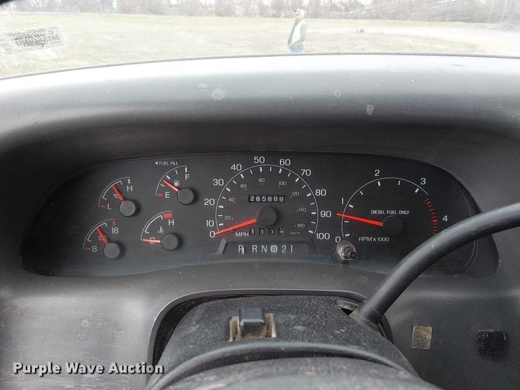 image for item FK0872 2000 Ford F550 Super Duty Crew Cab flatbed truck