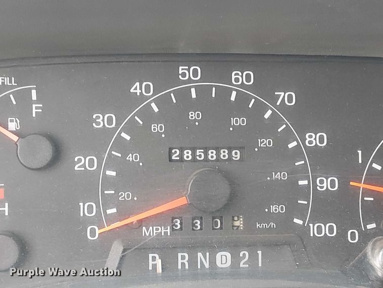 image for item FK0872 2000 Ford F550 Super Duty Crew Cab flatbed truck