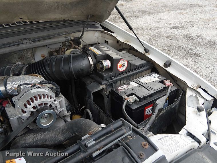 image for item FK0872 2000 Ford F550 Super Duty Crew Cab flatbed truck